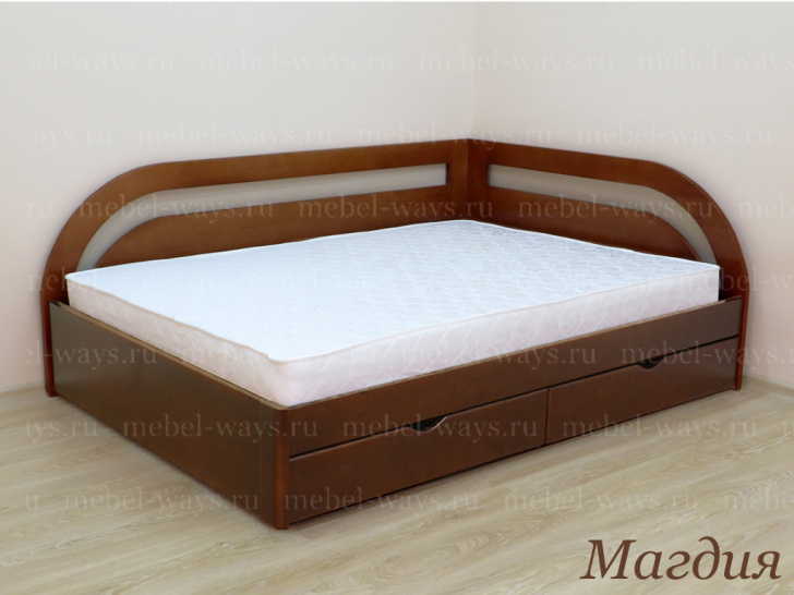 Деревянная подростковая кровать с угловыми спинками «Магдия»